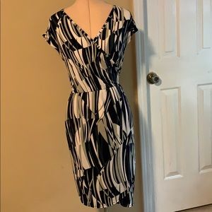 Banana Republic wrap dress 🌺🌺🌿